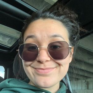 Meet your Posher, Sarah